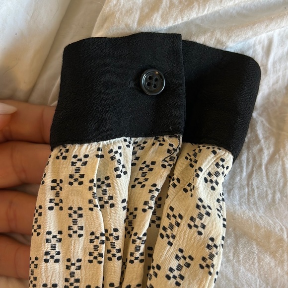 Zara blouse-black trim at neck and wrists. Unique checkered pattern 🖤🤍 - Picture 3 of 4